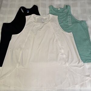 Tank top bundle!